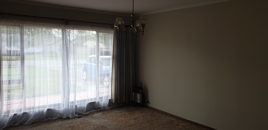 To Let 3 Bedroom Property for Rent in Walmer Downs Eastern Cape